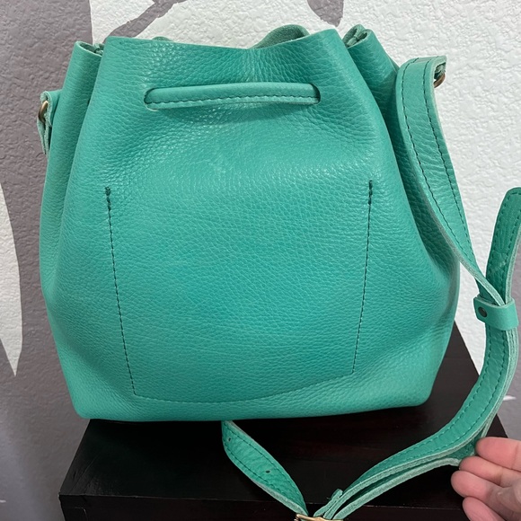 Large Bucket Bag in West Palm Beach with matching wallet - Picture 9 of 15